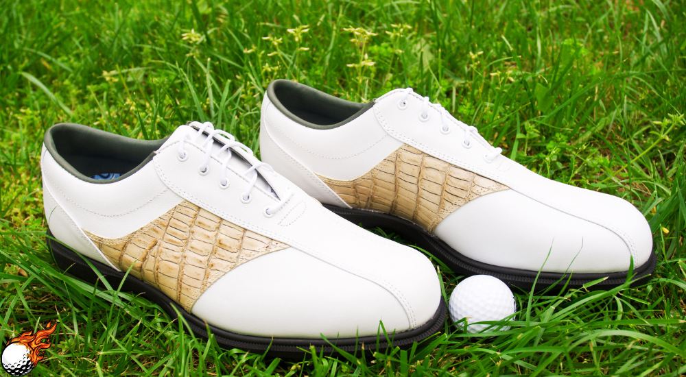 Golf shoe