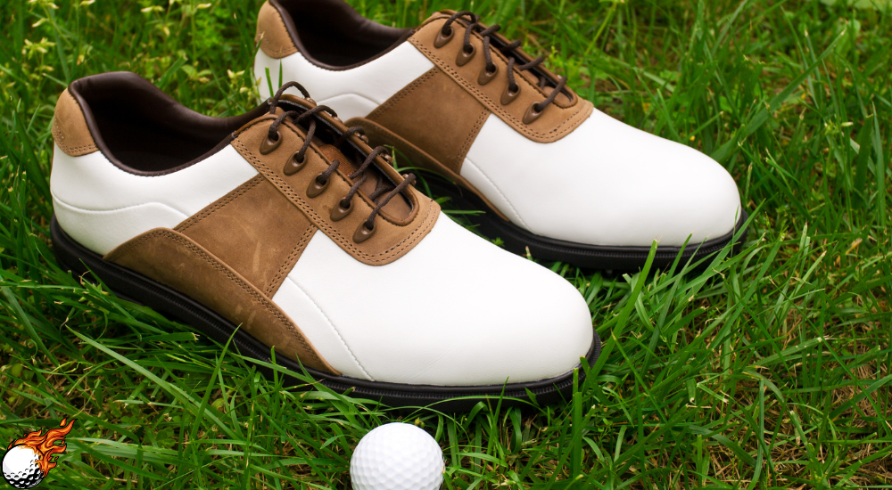 Golf shoe